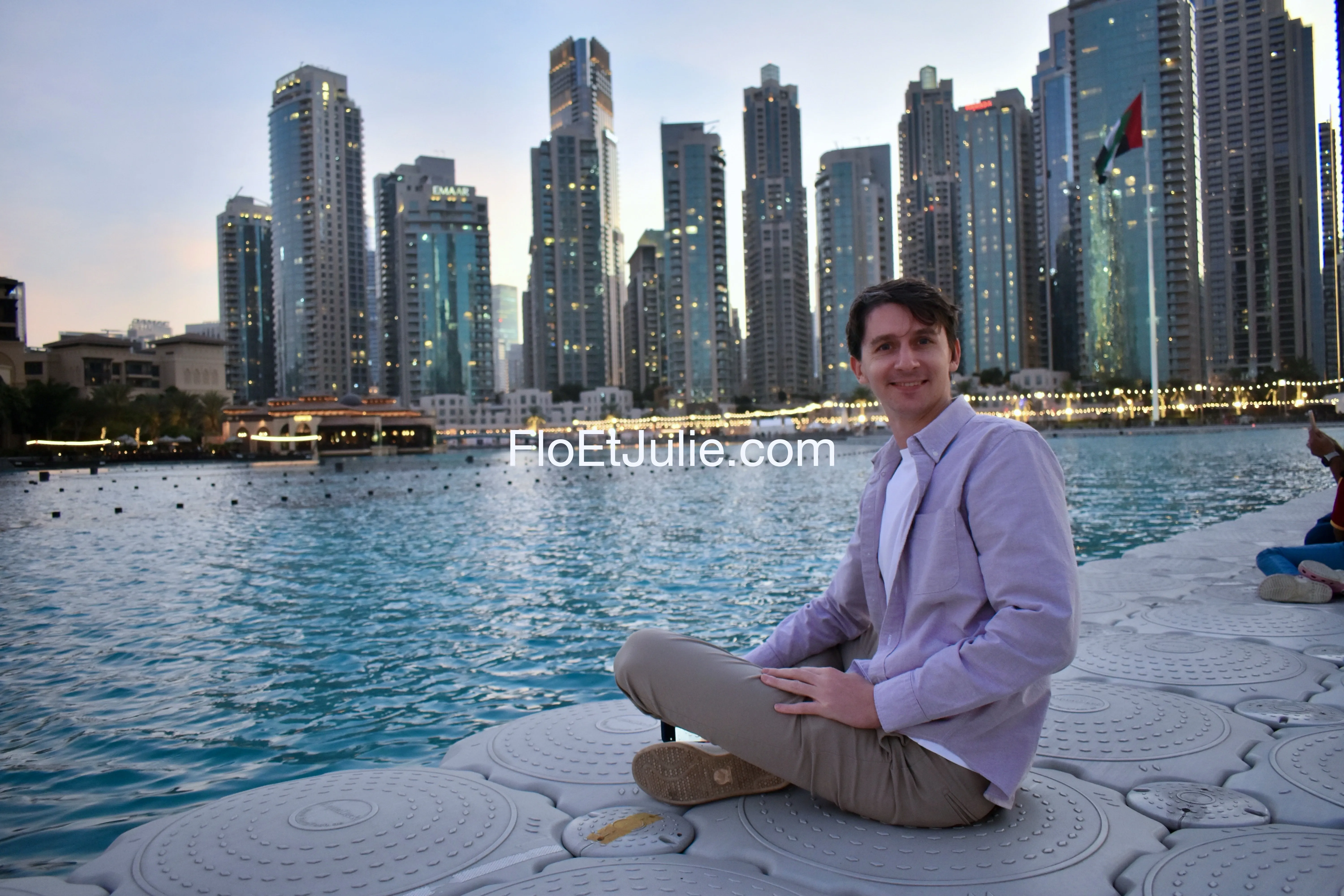 Terrasse flottante pour voir le spectacle de fontaines de Dubai